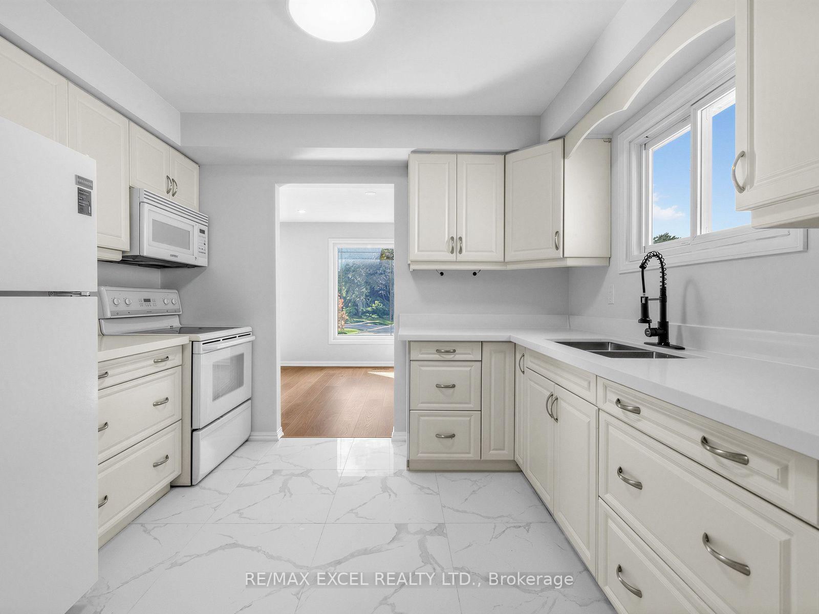 Photo 18 of 25 Grand Place, Barrie, Allandale Heights — HOMEH