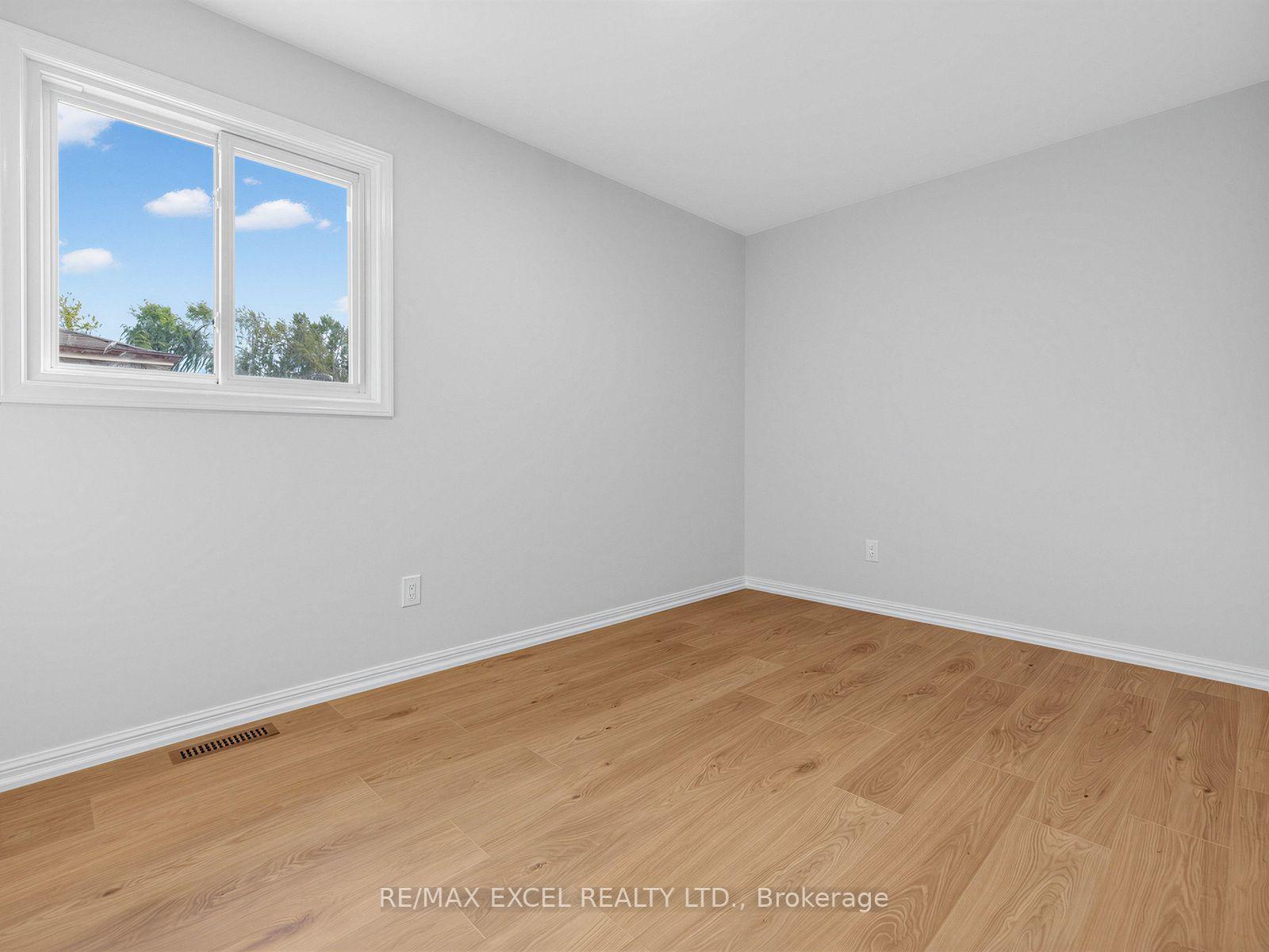 Photo 20 of 25 Grand Place, Barrie, Allandale Heights — HOMEH