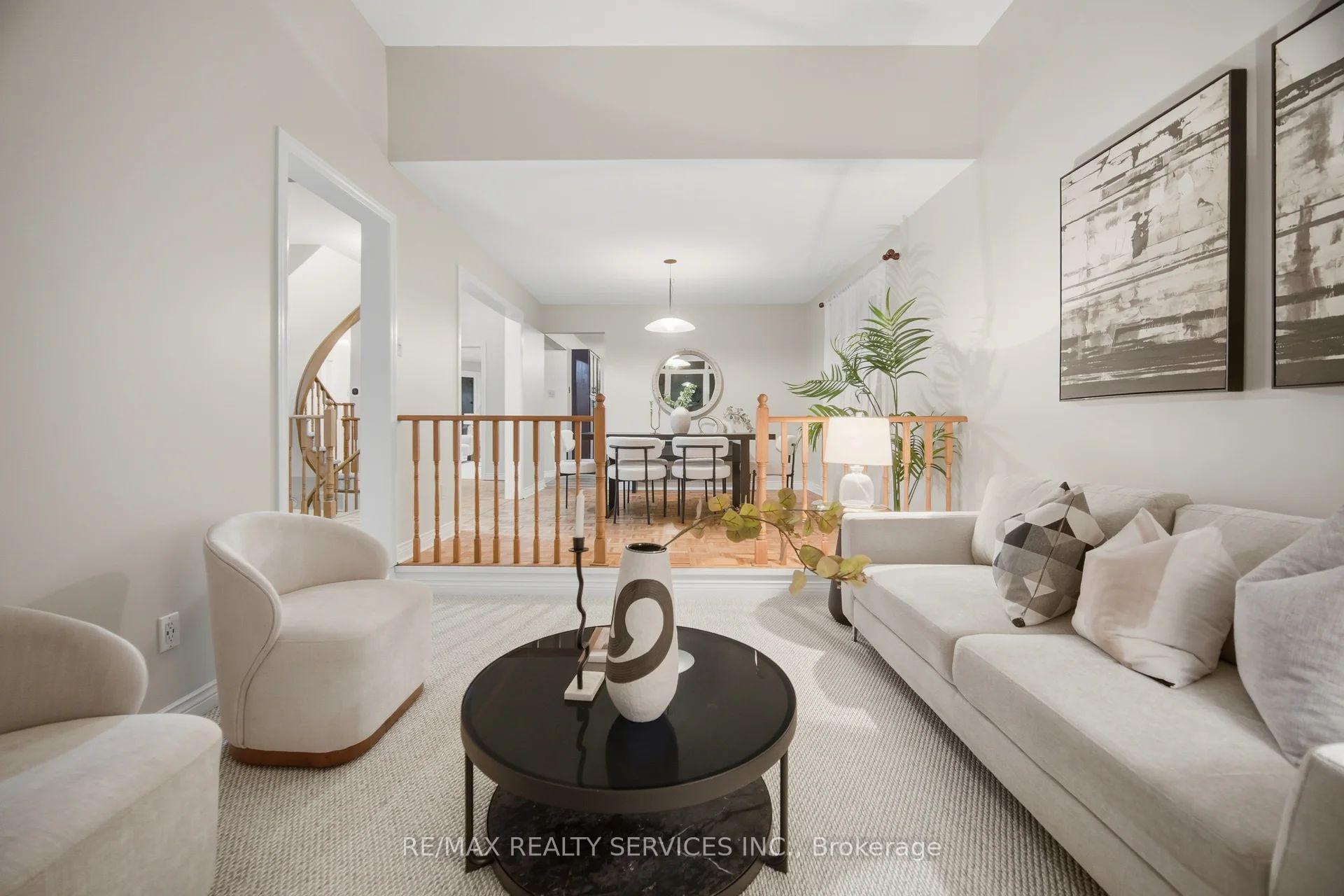 Photo 6 of 4 Leeward Drive, Brampton, Westgate — HOMEH
