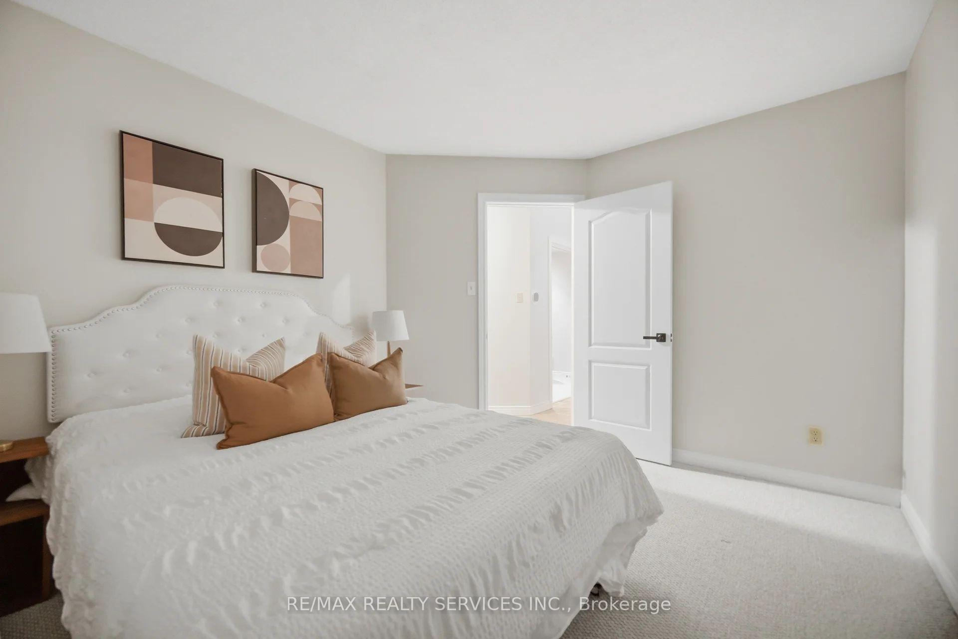 Photo 28 of 4 Leeward Drive, Brampton, Westgate — HOMEH