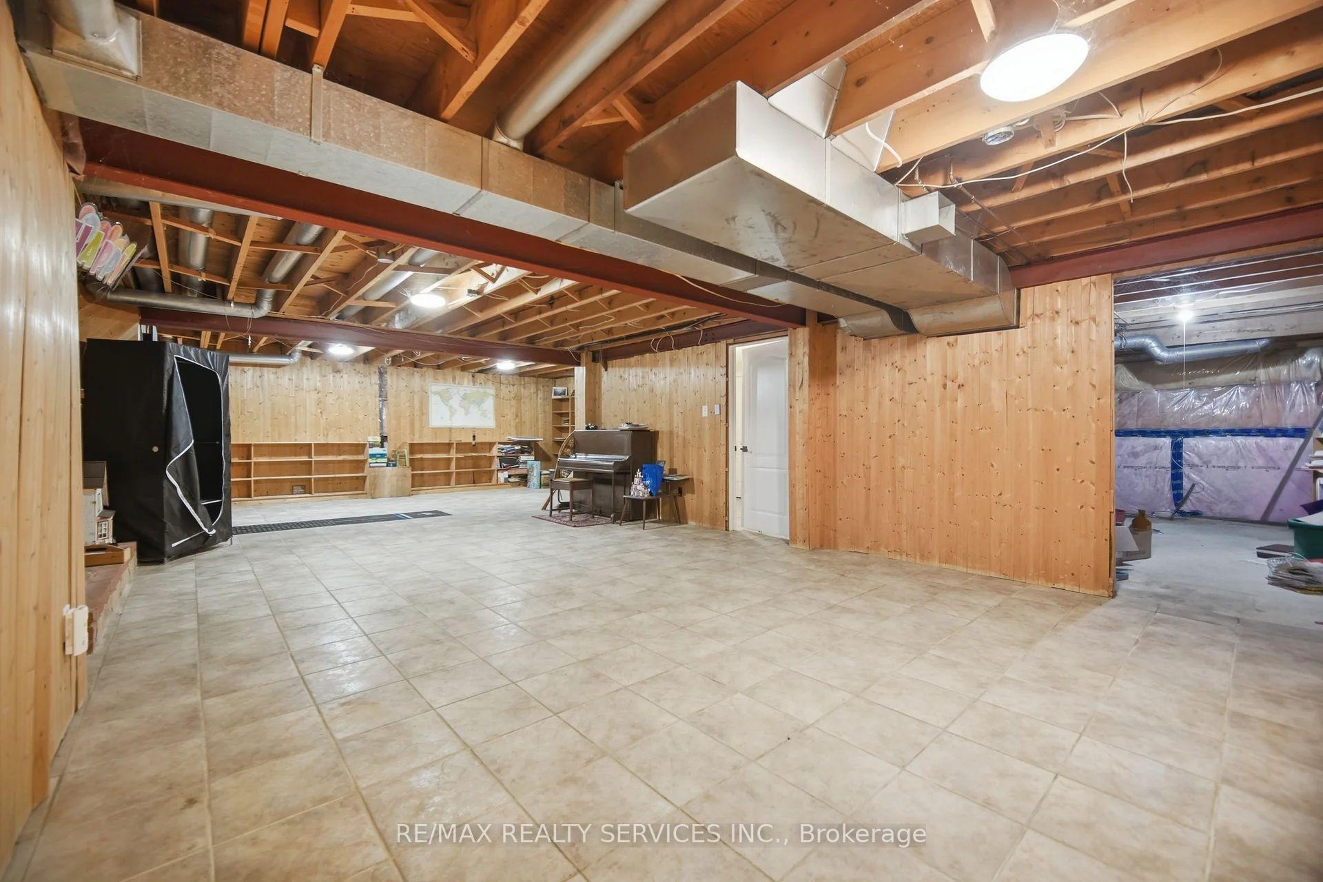 Photo 36 of 4 Leeward Drive, Brampton, Westgate — HOMEH
