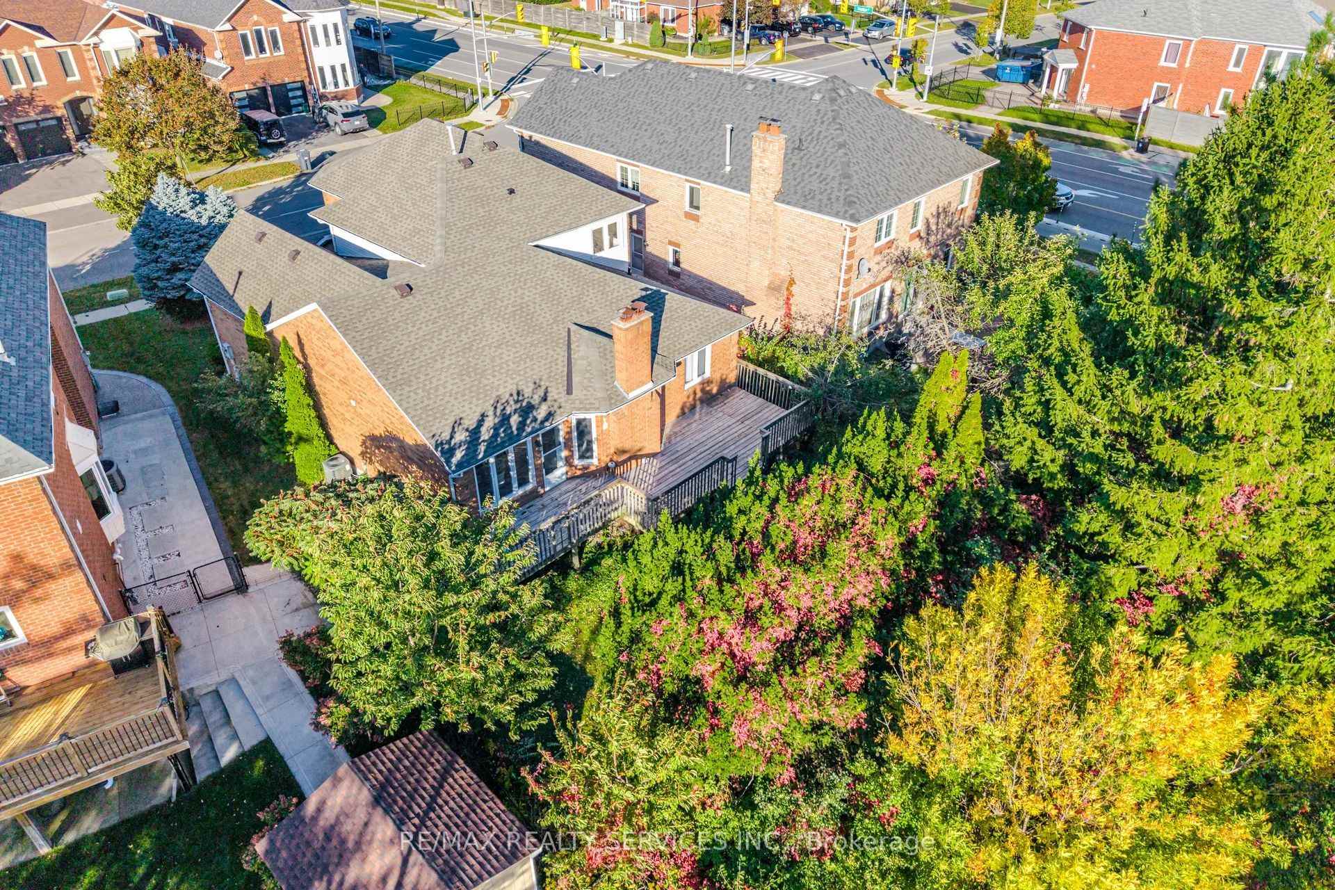 Photo 41 of 4 Leeward Drive, Brampton, Westgate — HOMEH