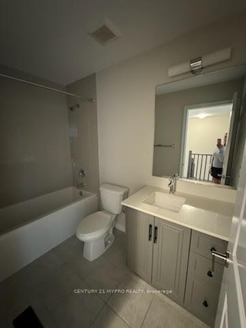 Photo 8 of Unit #47, 10 Birmingham Drive, Cambridge, Hillcrest/Forbes Park — HOMEH