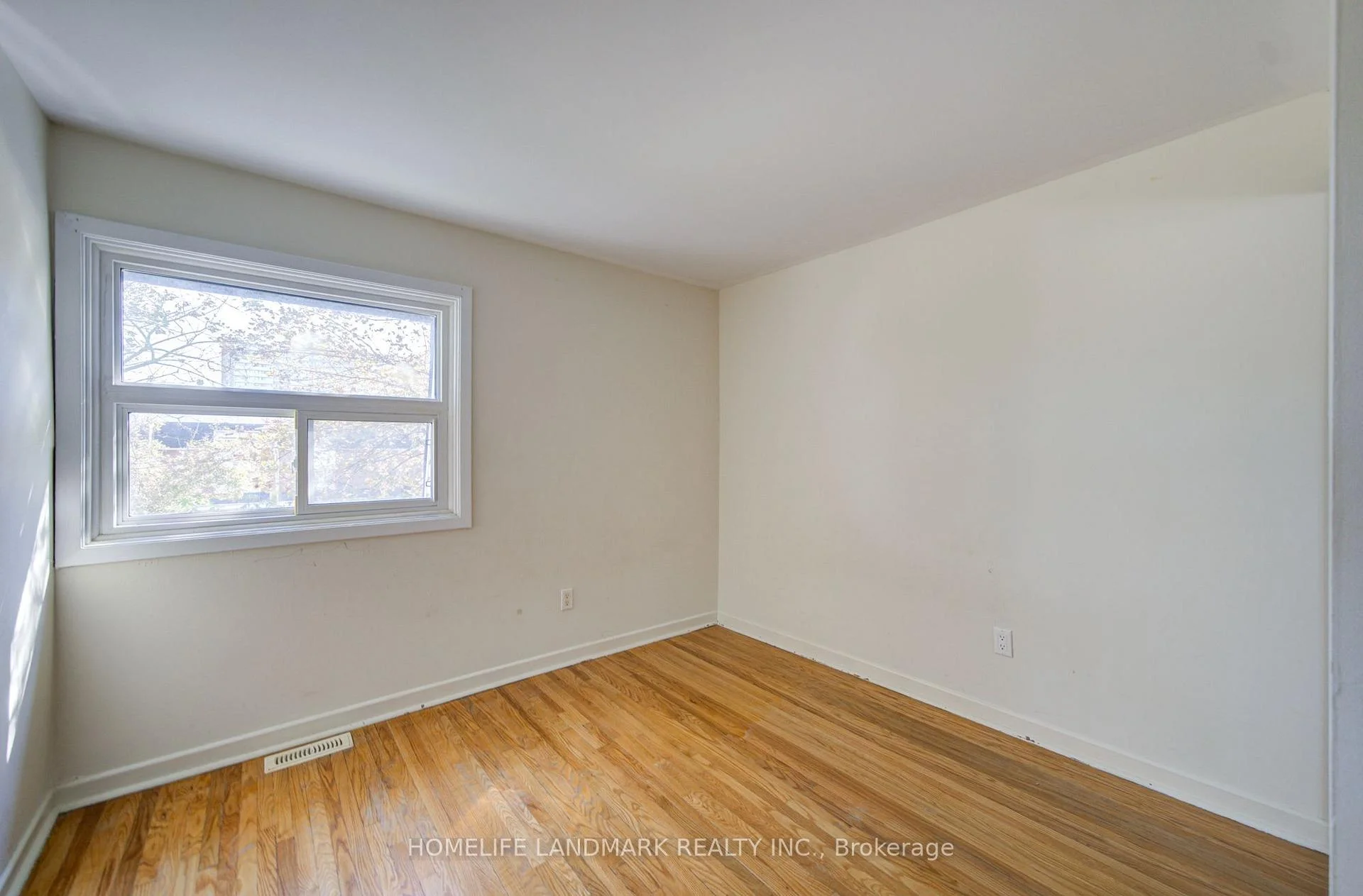 Photo 18 of 110 Purpledusk Trail, Scarborough, Morningside — HOMEH