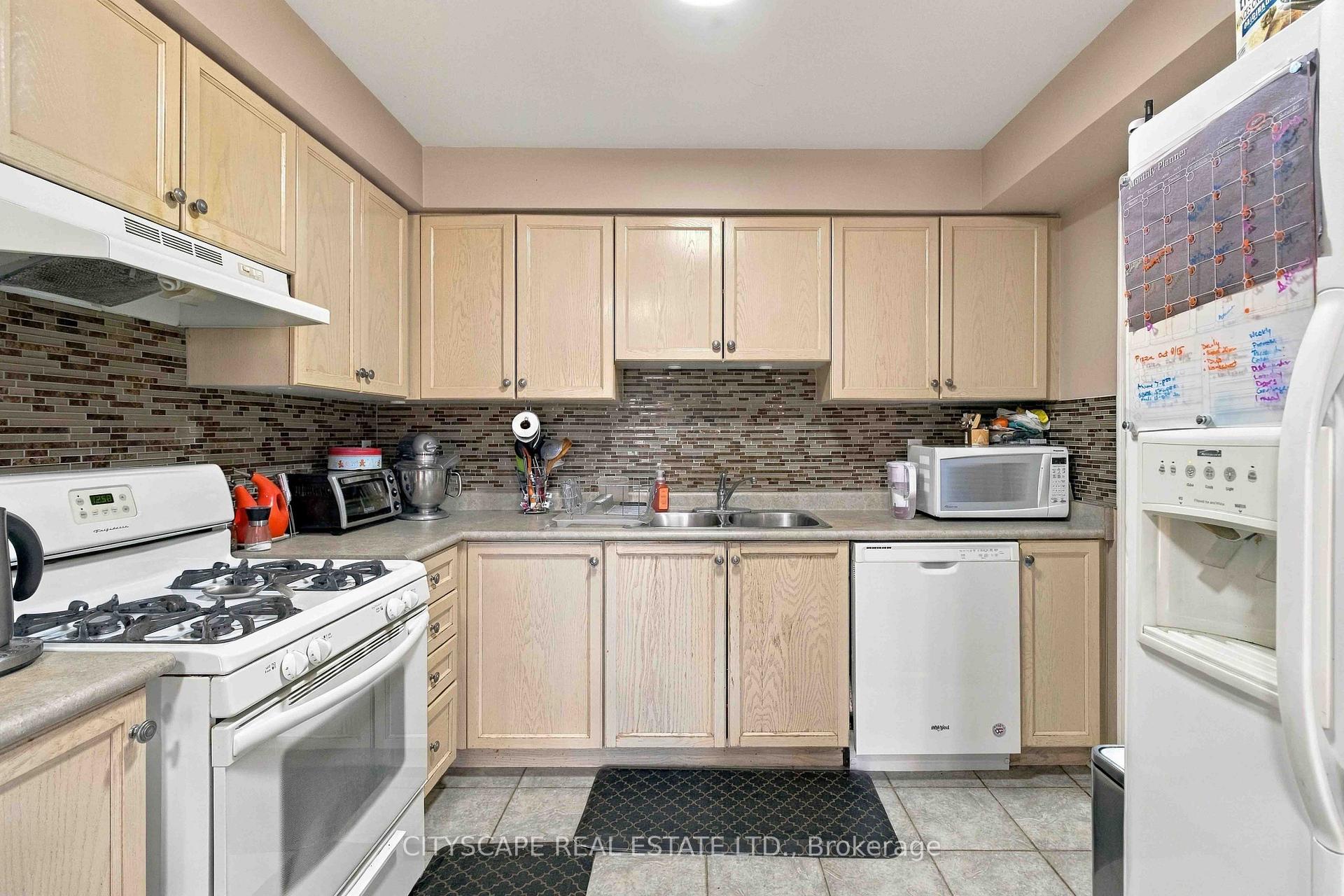 Photo 14 of Unit 147, 6399 Spinnaker Circle, Mississauga, Meadowvale Village — HOMEH