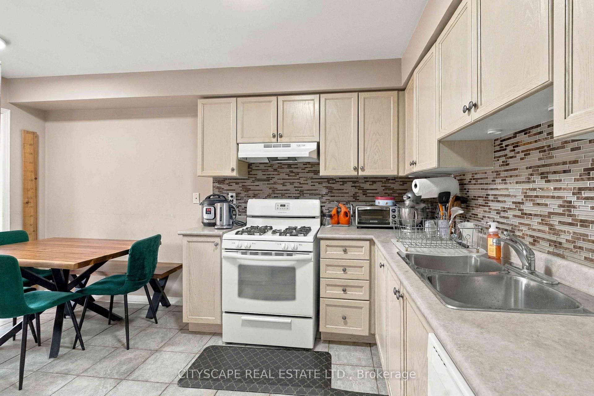 Photo 15 of Unit 147, 6399 Spinnaker Circle, Mississauga, Meadowvale Village — HOMEH
