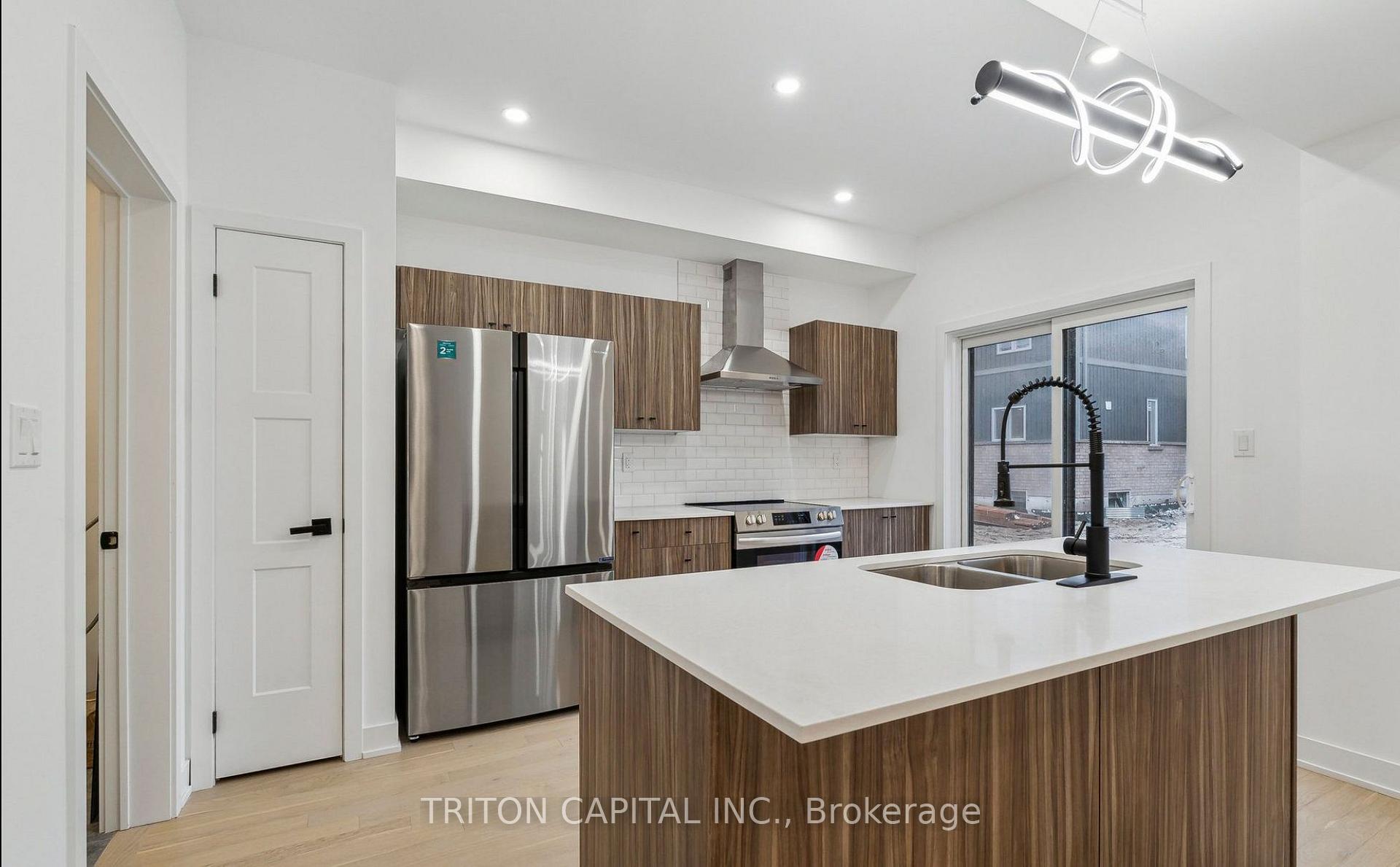 Photo 4 of Unit Upper, 75 Wheatfield Road, Barrie, Rural Barrie Southeast — HOMEH