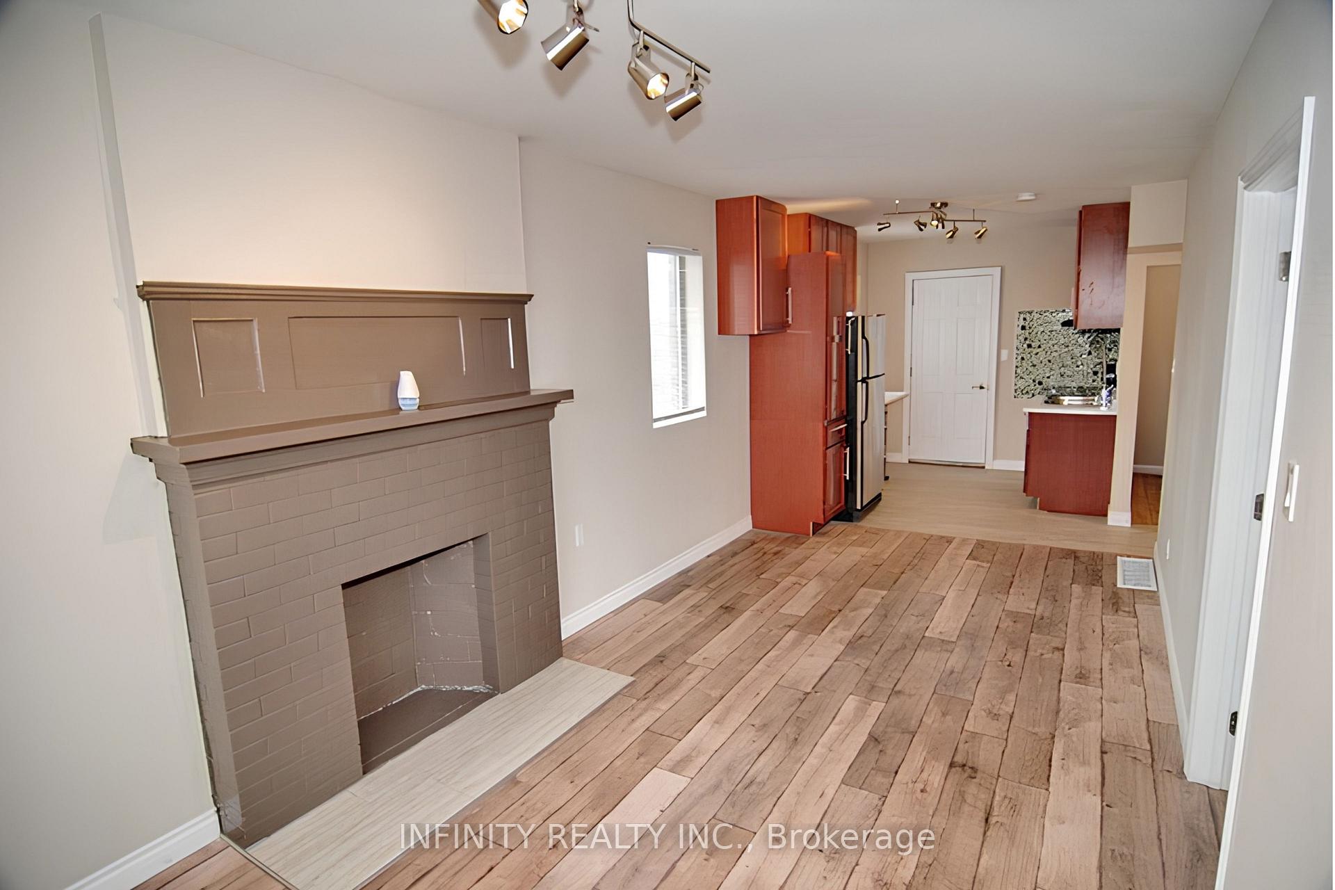 Photo 8 of 423 Wellington Avenue, Windsor, Windsor University District — HOMEH