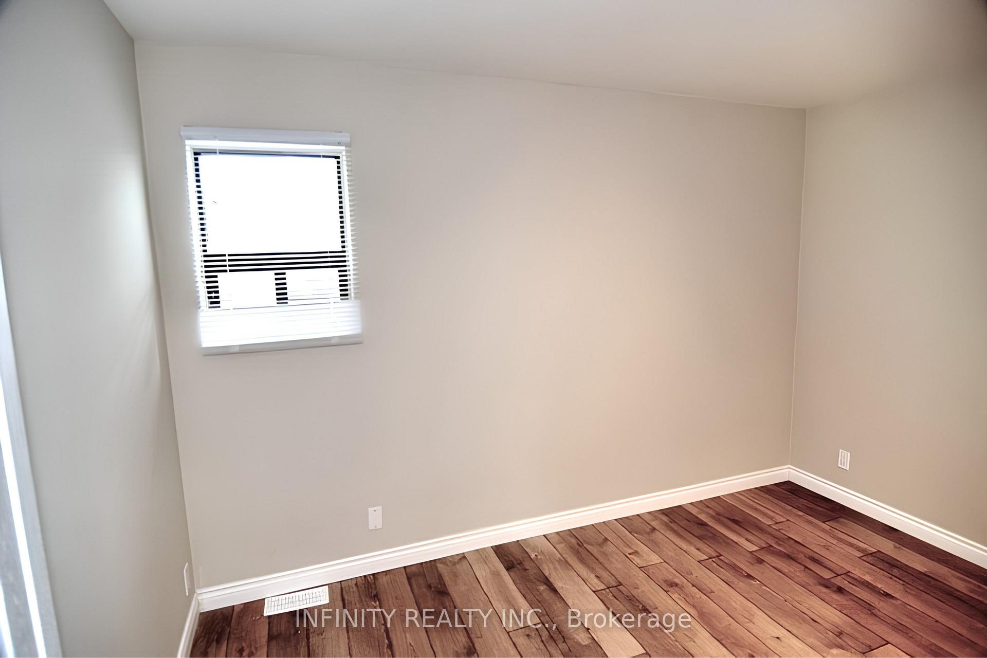 Photo 29 of 423 Wellington Avenue, Windsor, Windsor University District — HOMEH