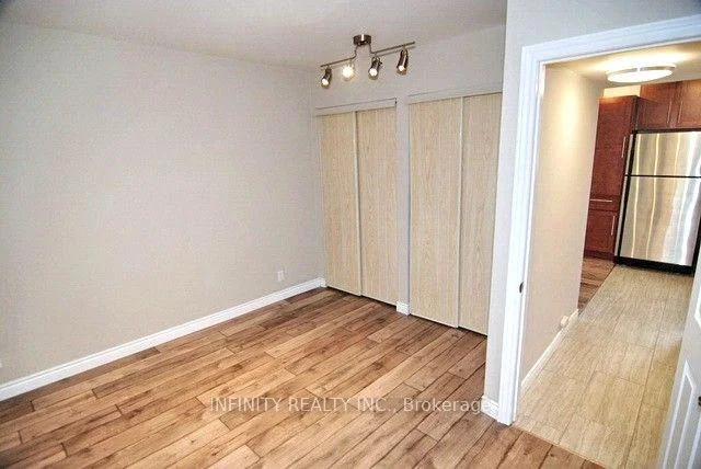 Photo 25 of 423 Wellington Avenue, Windsor, Windsor University District — HOMEH