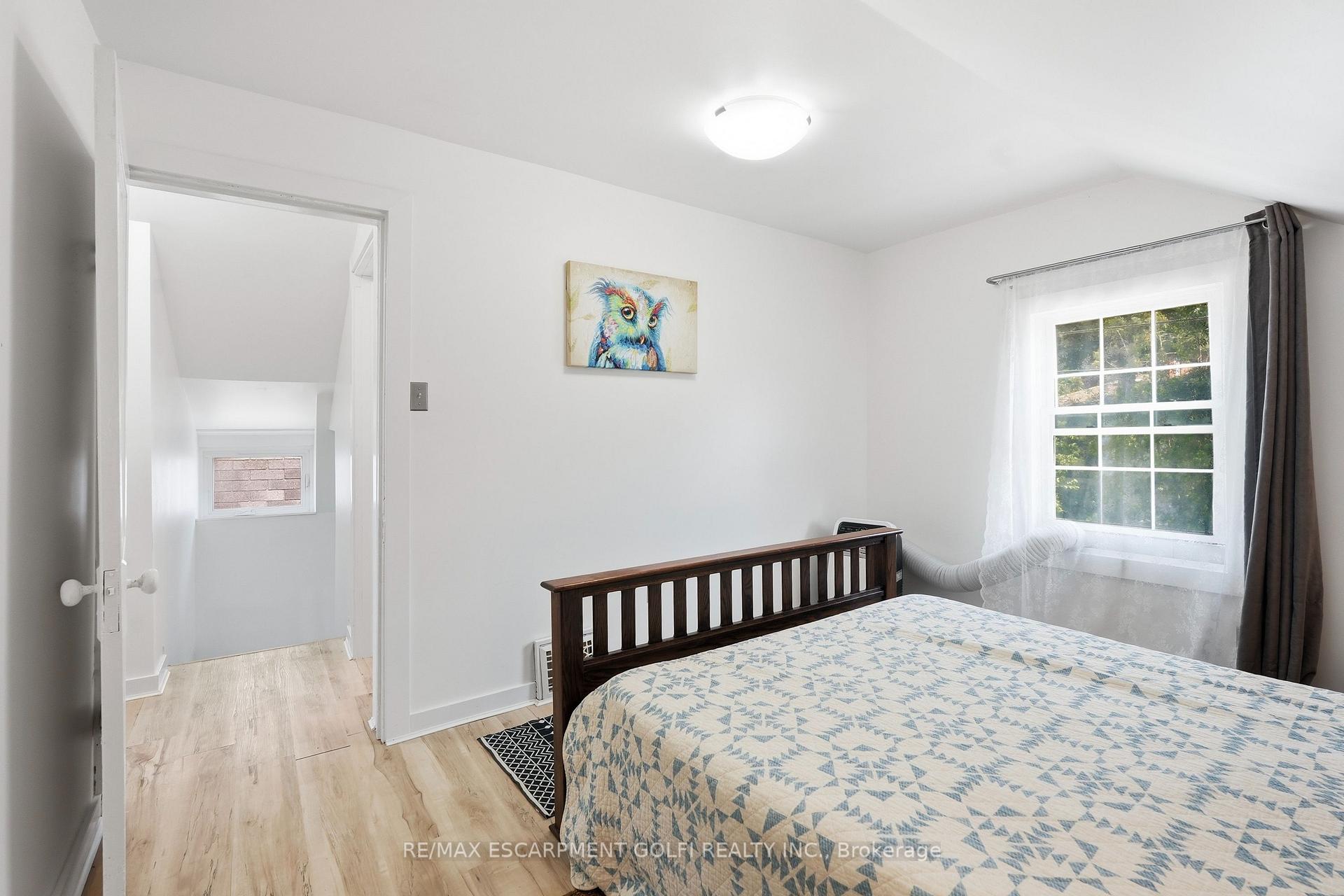 Photo 19 of 60 Oliver Street, Guelph, St. Patrick's Ward — HOMEH