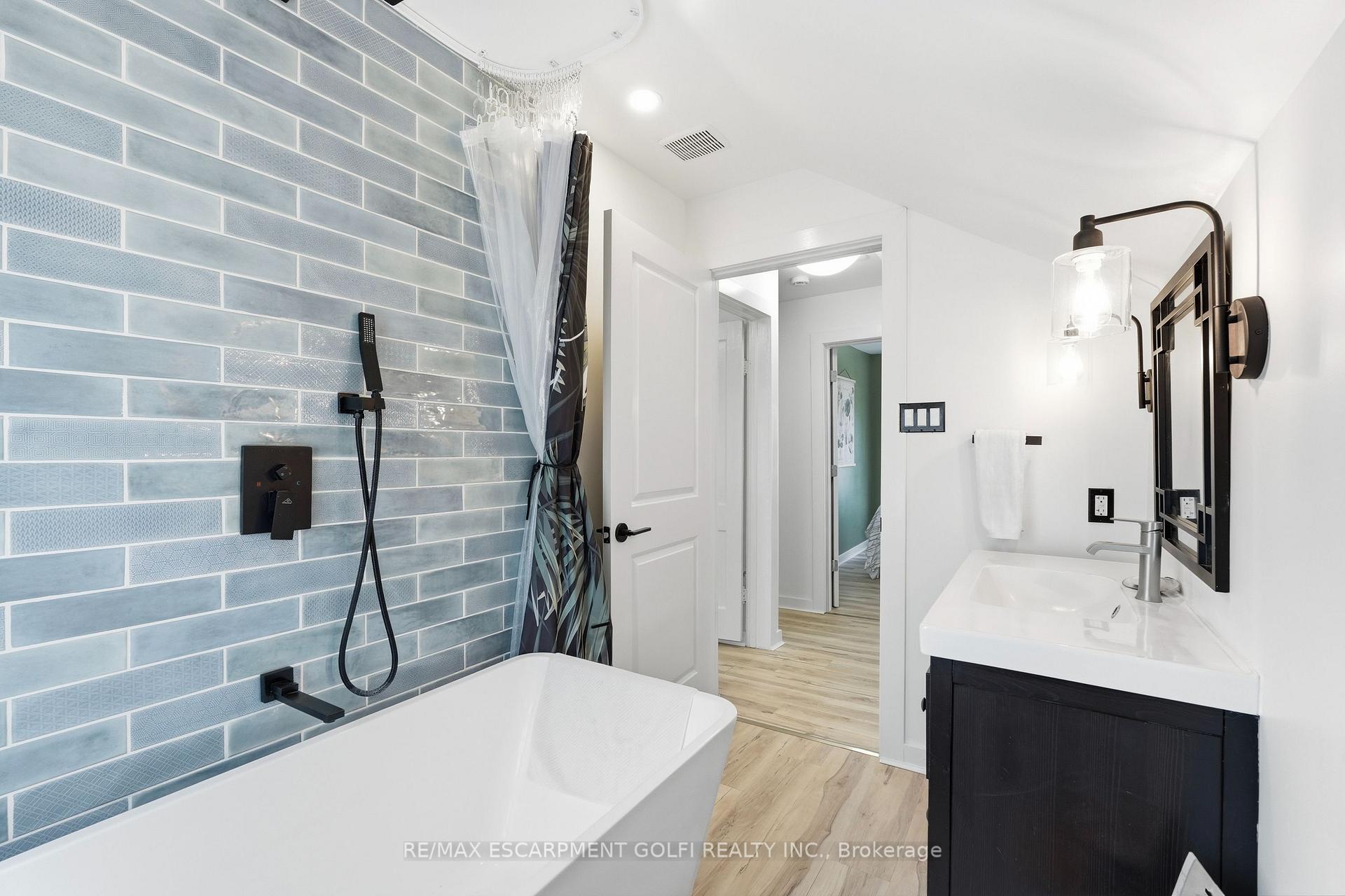 Photo 23 of 60 Oliver Street, Guelph, St. Patrick's Ward — HOMEH