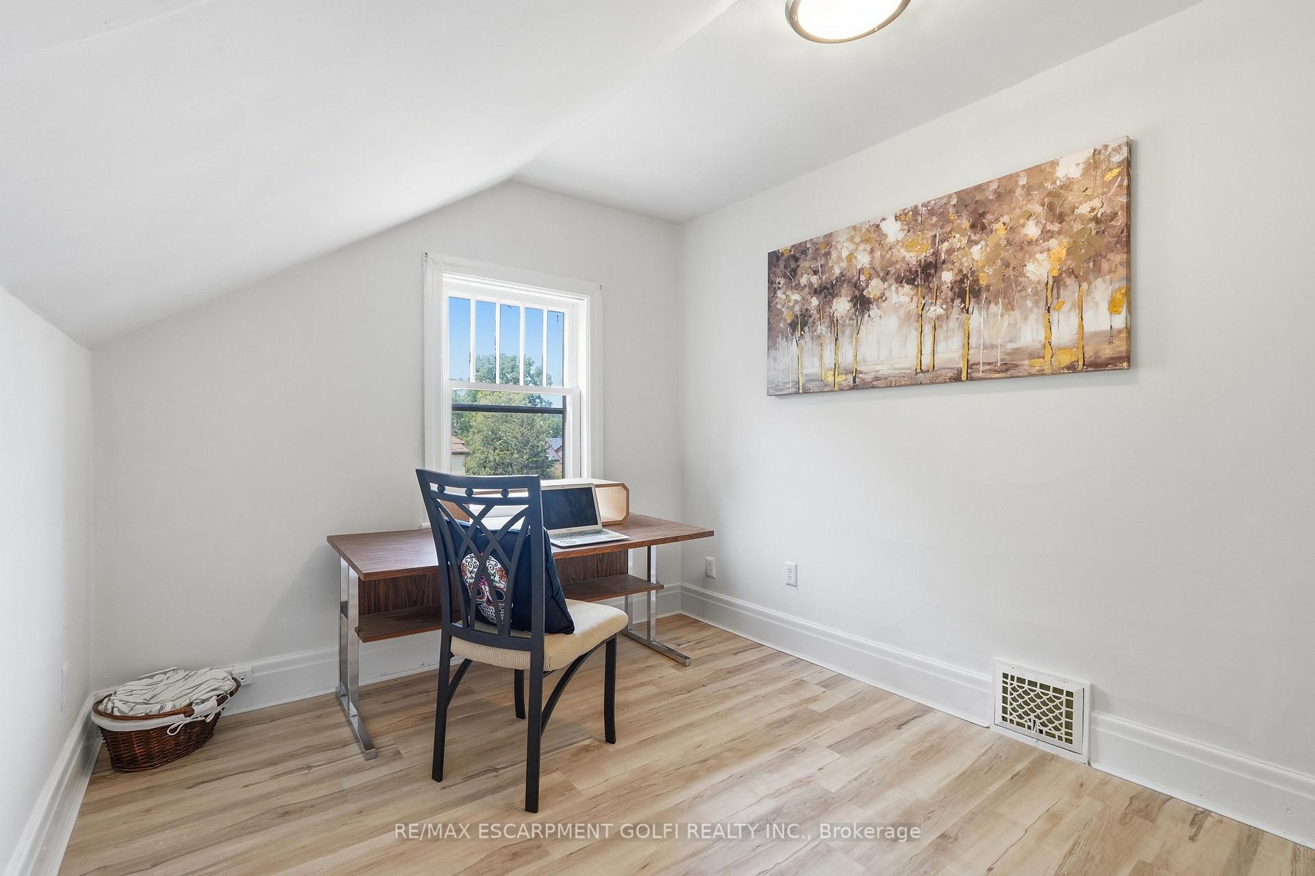 Photo 27 of 60 Oliver Street, Guelph, St. Patrick's Ward — HOMEH