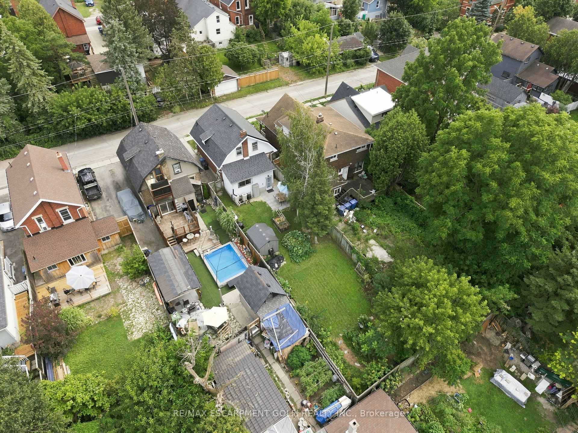 Photo 33 of 60 Oliver Street, Guelph, St. Patrick's Ward — HOMEH