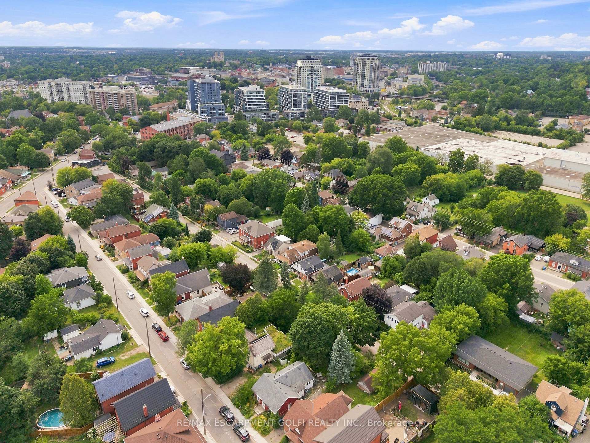 Photo 36 of 60 Oliver Street, Guelph, St. Patrick's Ward — HOMEH