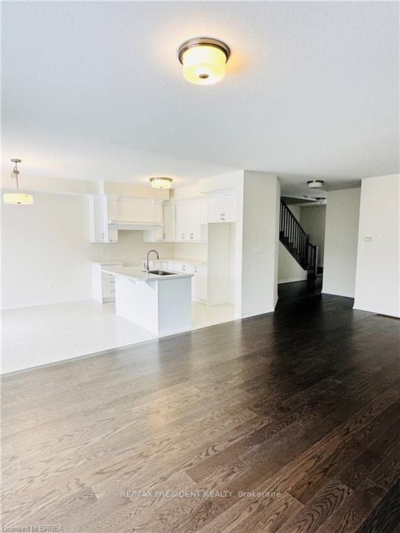 Photo 12 of 31 Stokes Road, Brant, Paris — HOMEH