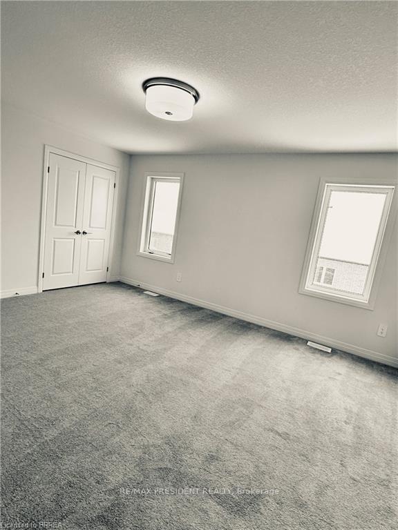 Photo 17 of 31 Stokes Road, Brant, Paris — HOMEH