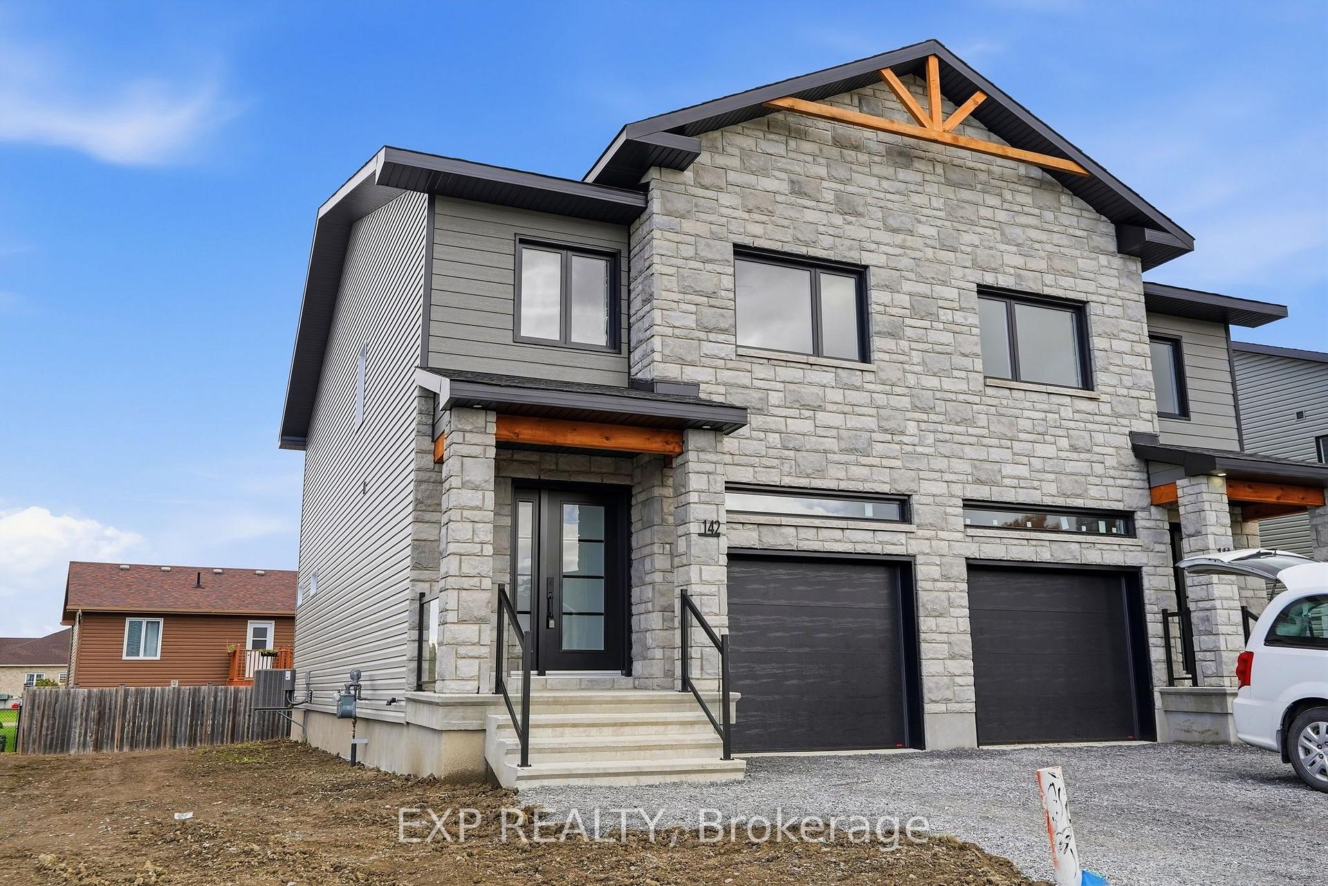 Photo 2 of 142 Elizabeth Street, North Dundas, Chesterville — HOMEH