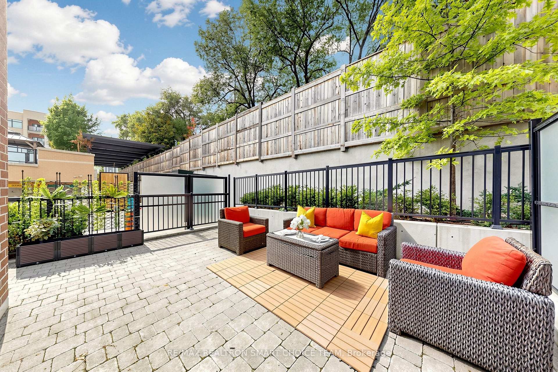 Photo 11 of Unit 108, 130 Canon Jackson Drive, North York, Beechborough-Greenbrook — HOMEH
