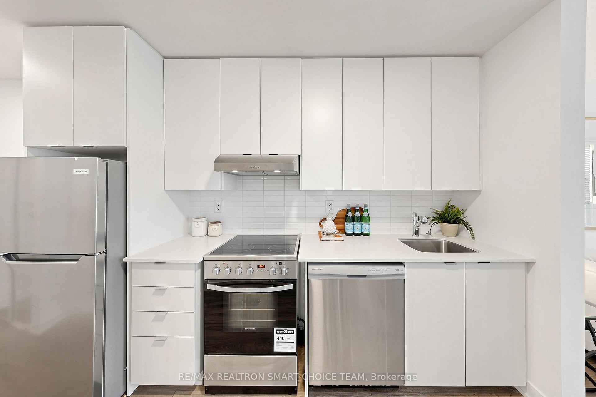 Photo 27 of Unit 108, 130 Canon Jackson Drive, North York, Beechborough-Greenbrook — HOMEH