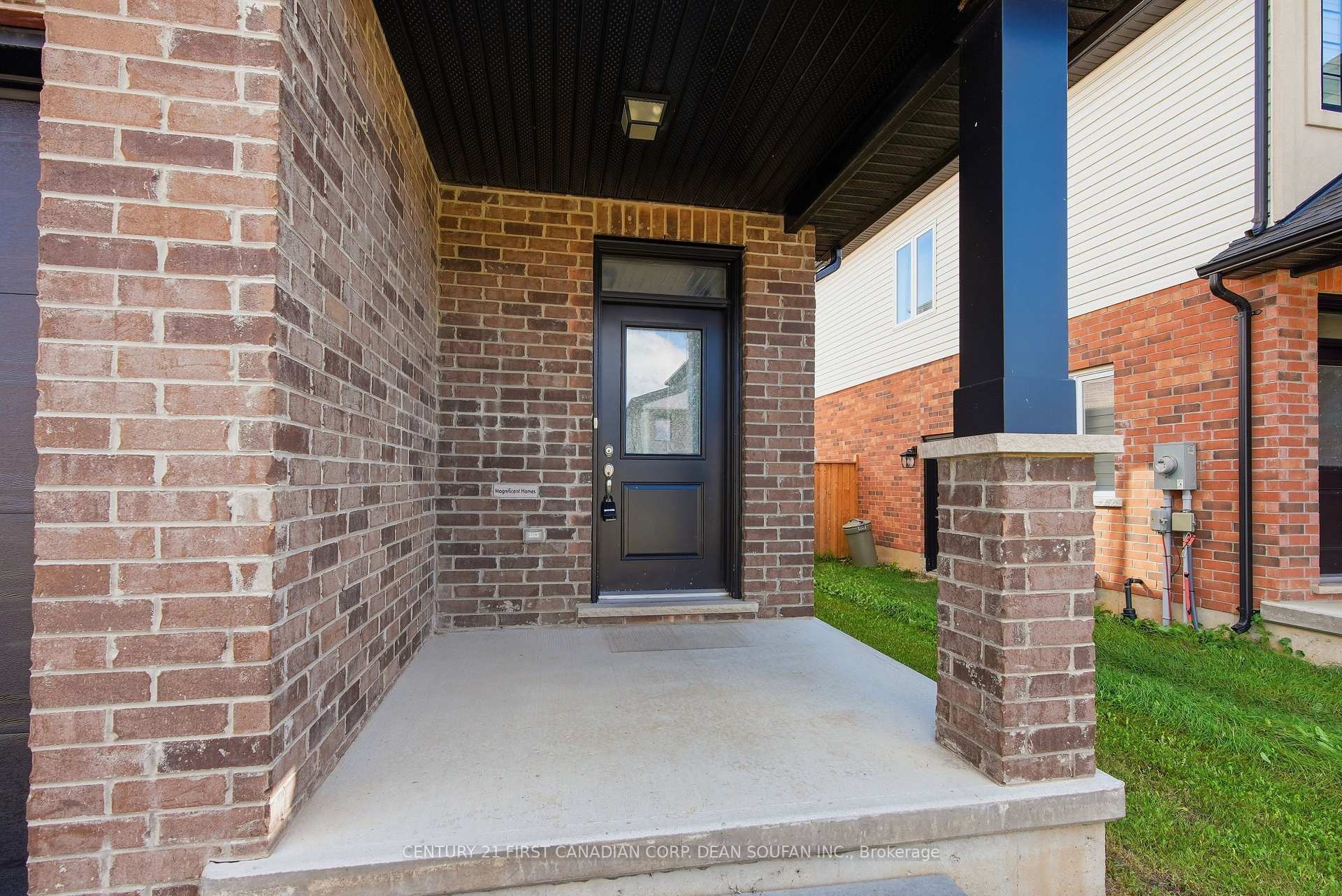 Photo 5 of 2943 Lemieux Walk, London, South W — HOMEH