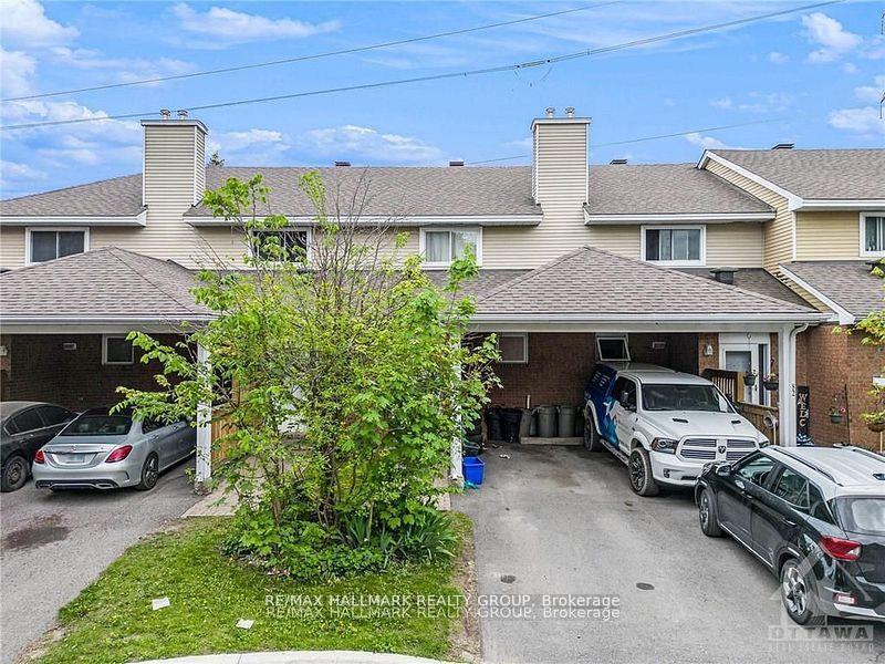 Photo 2 of 84 Paddington Private, Ottawa, Heron Gate/Industrial Park — HOMEH