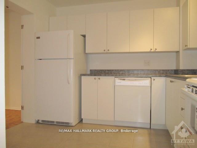 Photo 4 of 84 Paddington Private, Ottawa, Heron Gate/Industrial Park — HOMEH