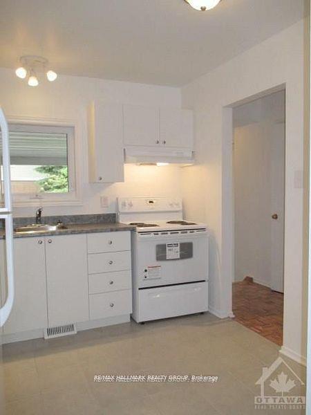 Photo 5 of 84 Paddington Private, Ottawa, Heron Gate/Industrial Park — HOMEH