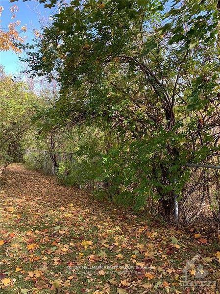 Photo 14 of 84 Paddington Private, Ottawa, Heron Gate/Industrial Park — HOMEH