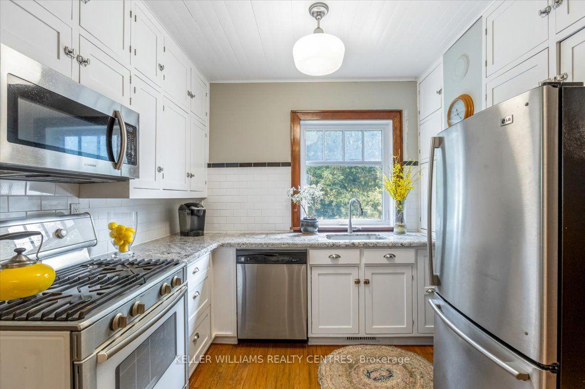 Photo 10 of 431 Eagle Street, Newmarket, Central Newmarket — HOMEH
