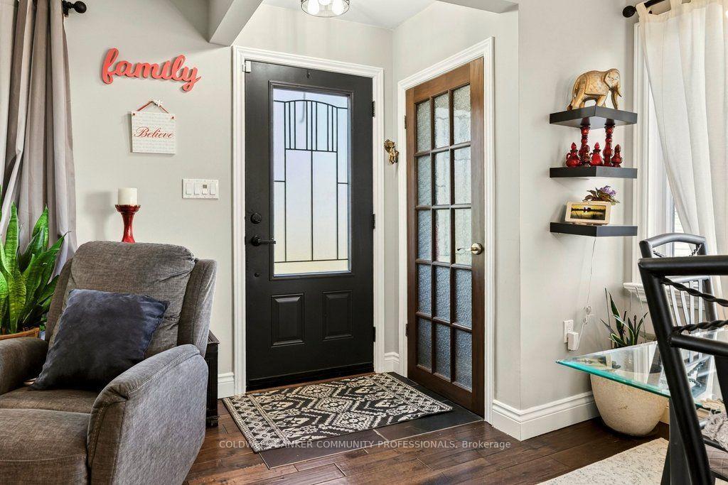 Photo 5 of 919 Ridge Road, Hamilton, Rural Stoney Creek — HOMEH