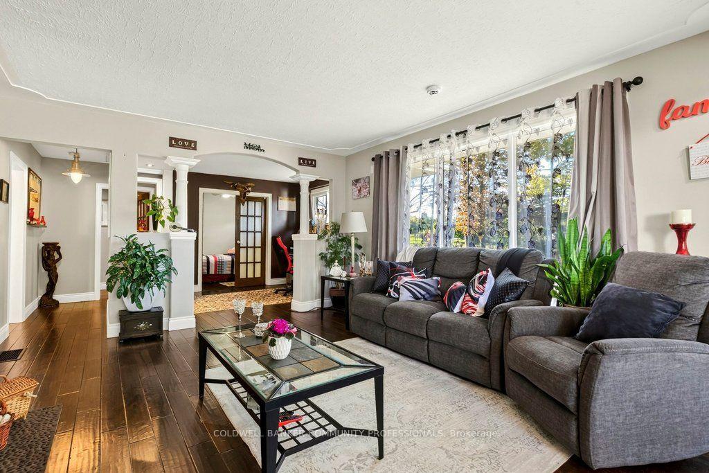 Photo 6 of 919 Ridge Road, Hamilton, Rural Stoney Creek — HOMEH