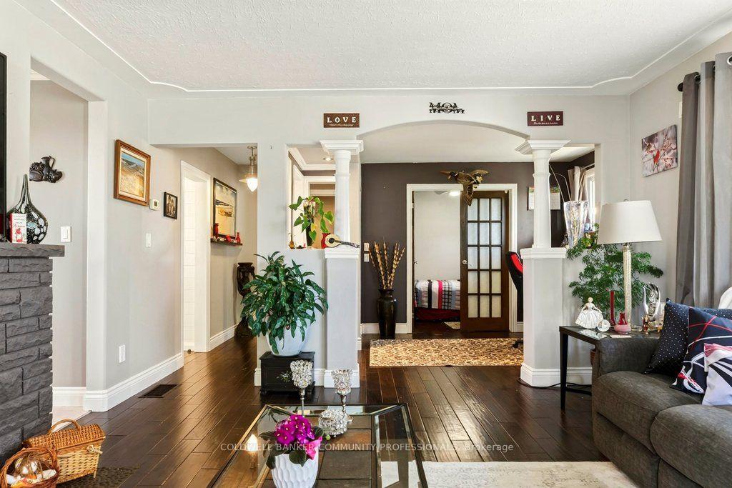 Photo 8 of 919 Ridge Road, Hamilton, Rural Stoney Creek — HOMEH