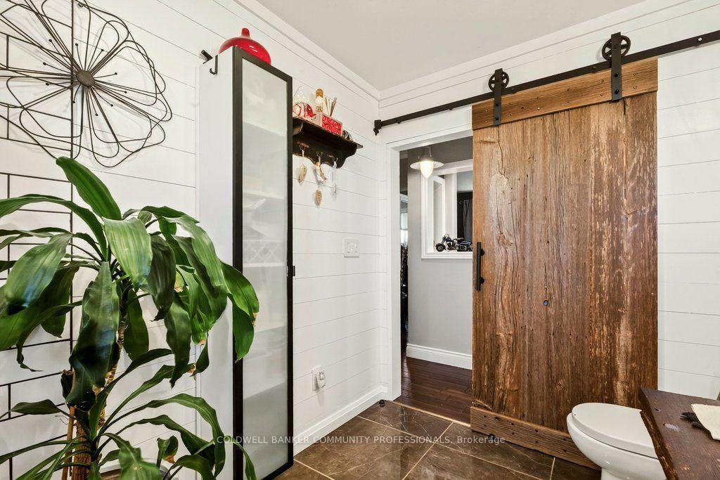 Photo 18 of 919 Ridge Road, Hamilton, Rural Stoney Creek — HOMEH