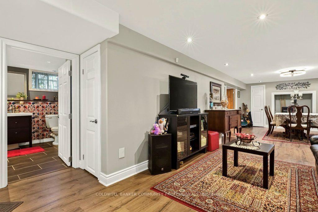 Photo 19 of 919 Ridge Road, Hamilton, Rural Stoney Creek — HOMEH