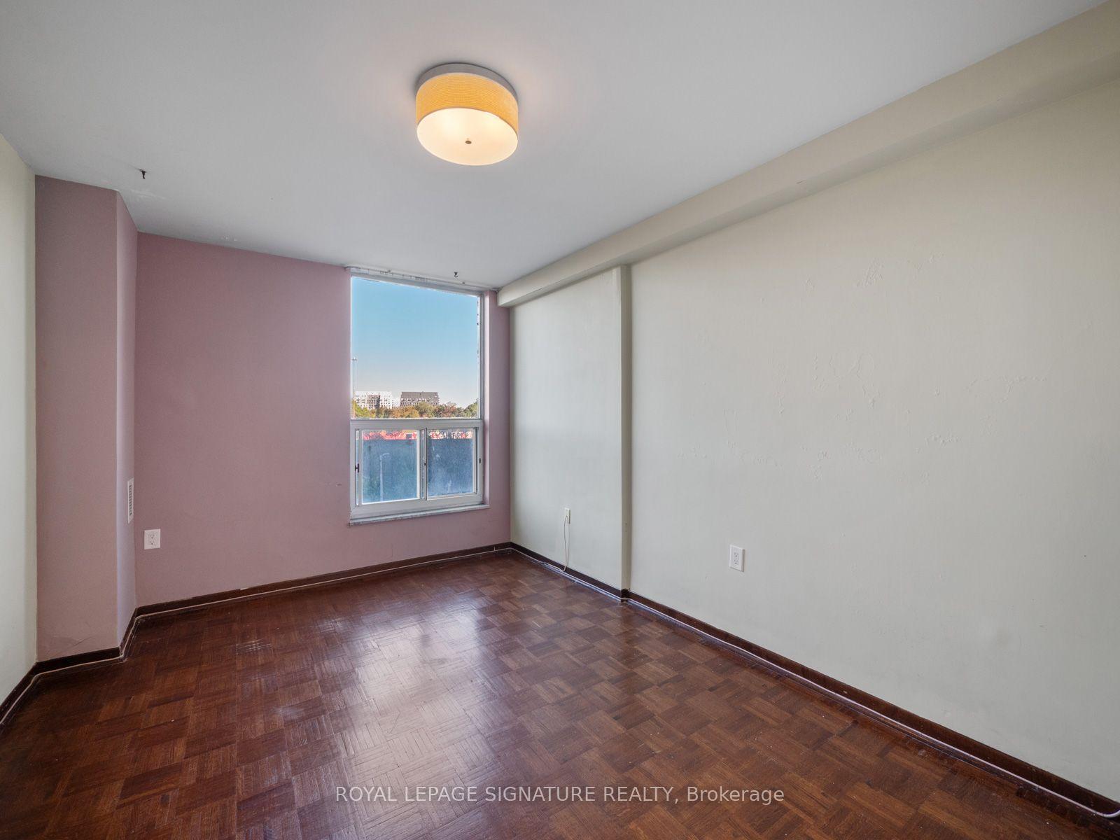 Photo 11 of Unit 404, 130 Neptune Drive, Toronto, Englemount-Lawrence — HOMEH
