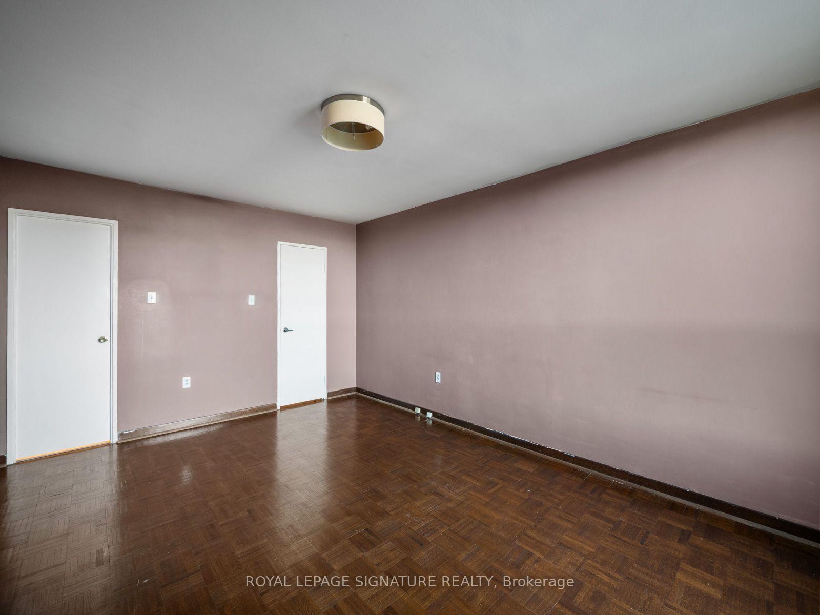 Photo 17 of Unit 404, 130 Neptune Drive, Toronto, Englemount-Lawrence — HOMEH