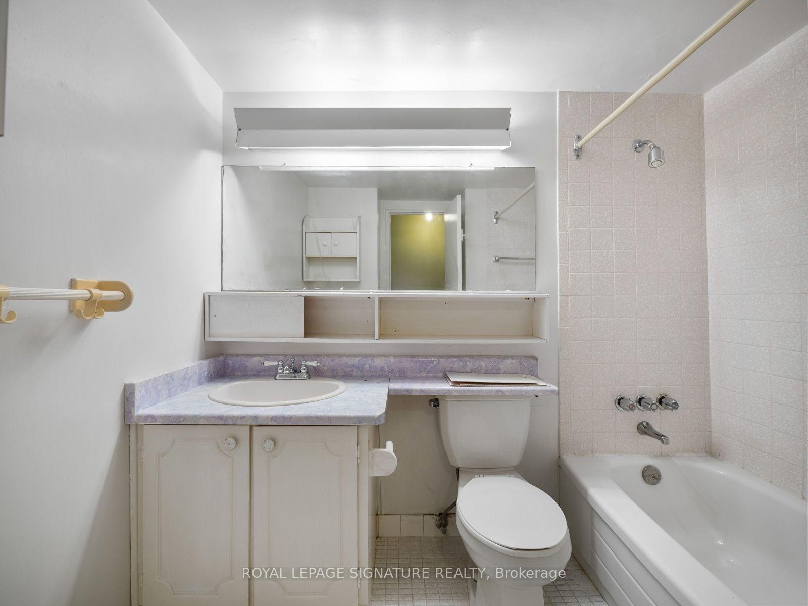Photo 28 of Unit 404, 130 Neptune Drive, Toronto, Englemount-Lawrence — HOMEH