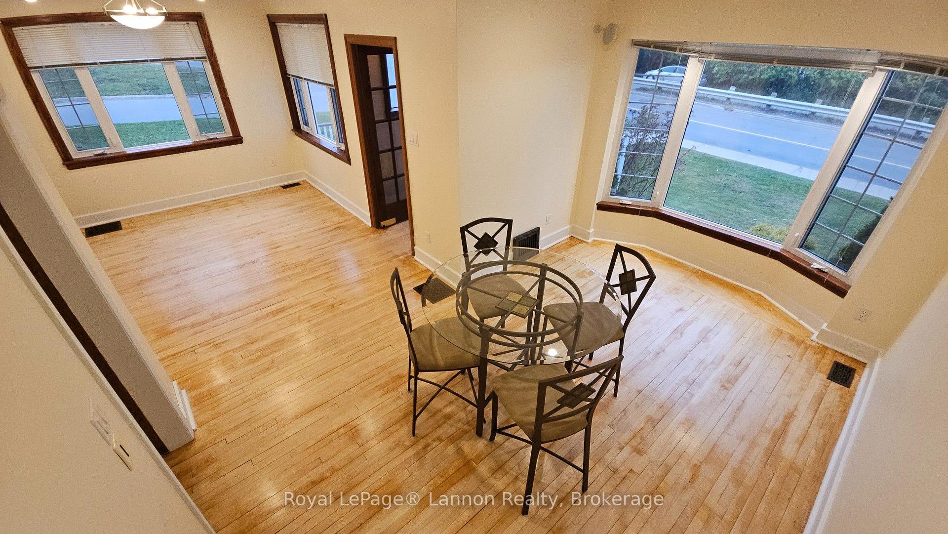 Photo 8 of 220 High Street S, Thunder Bay, Mariday Heights — HOMEH
