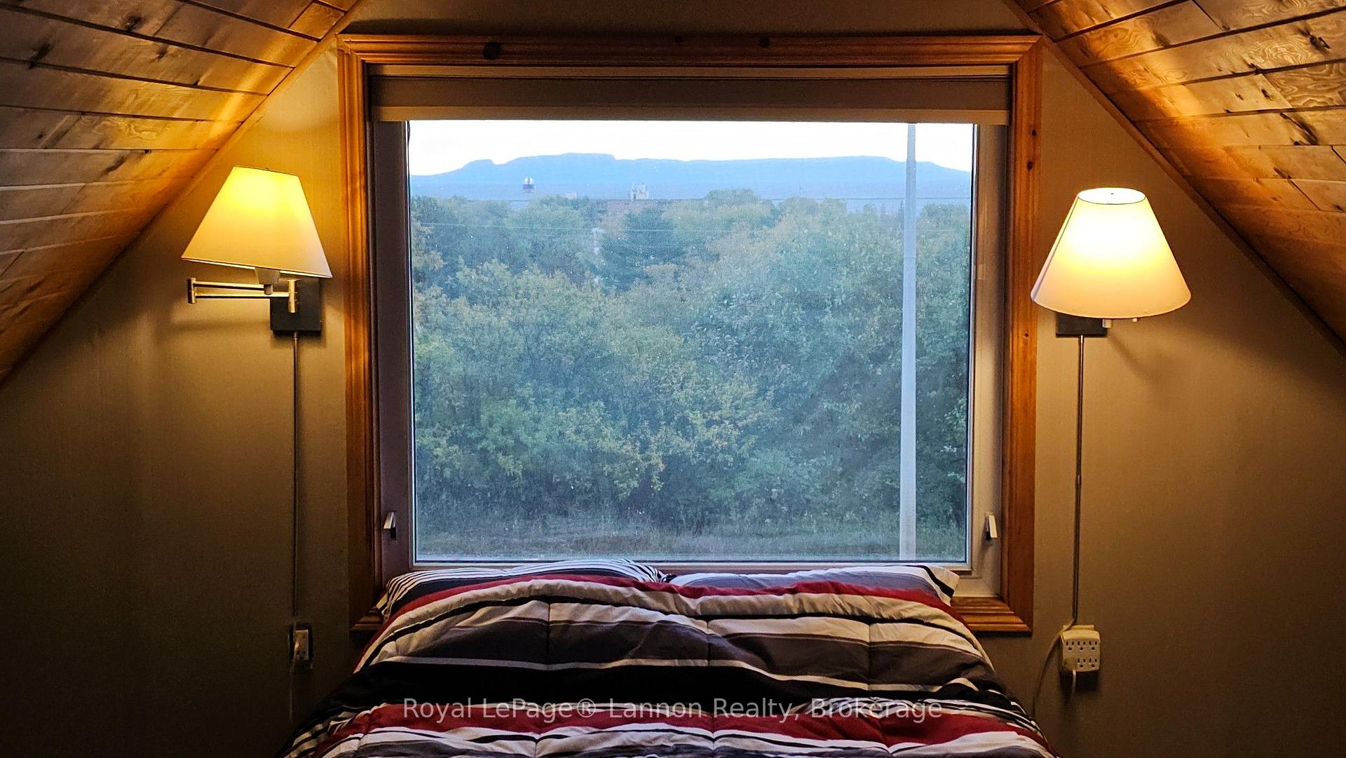 Photo 11 of 220 High Street S, Thunder Bay, Mariday Heights — HOMEH
