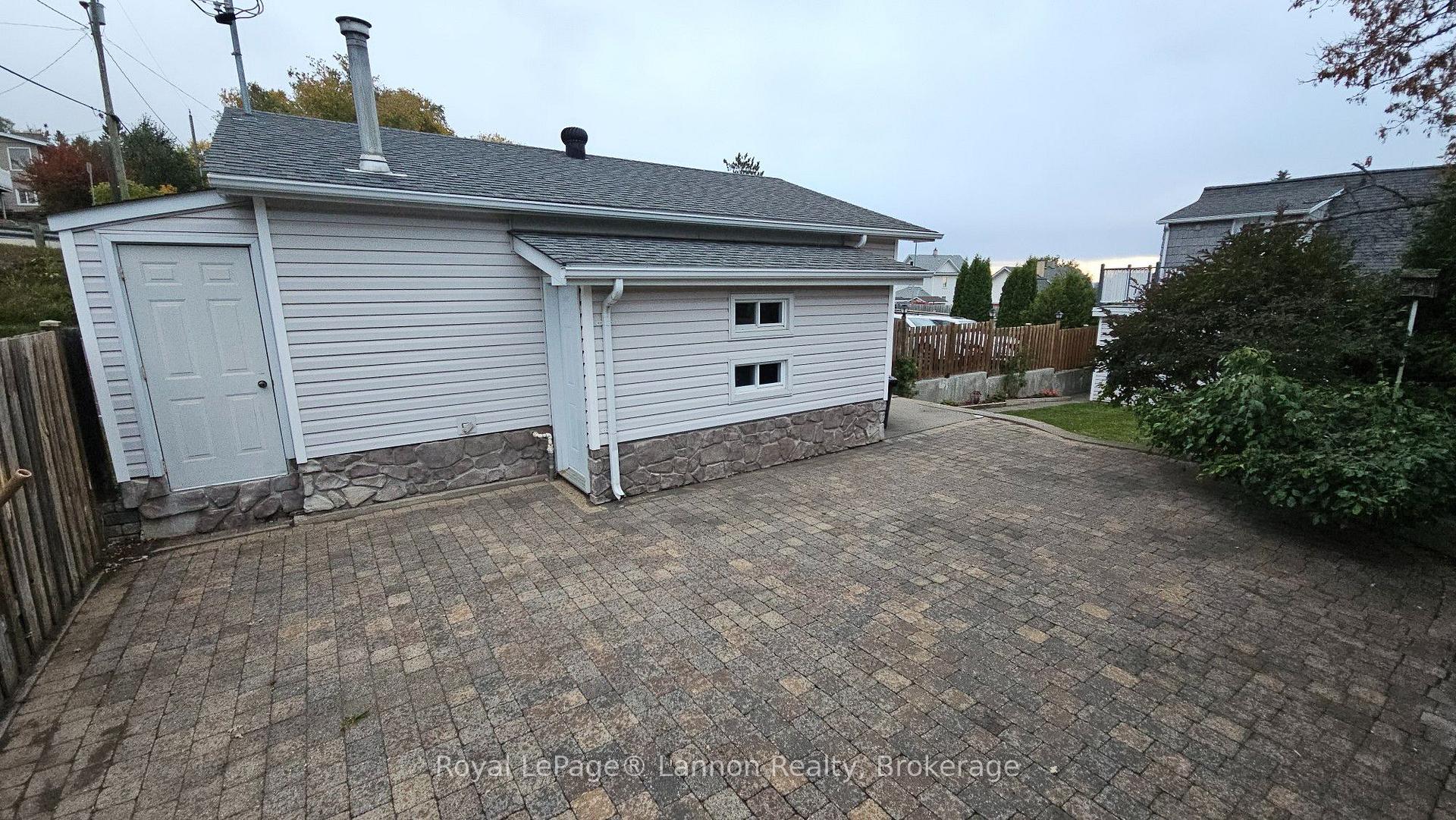 Photo 25 of 220 High Street S, Thunder Bay, Mariday Heights — HOMEH