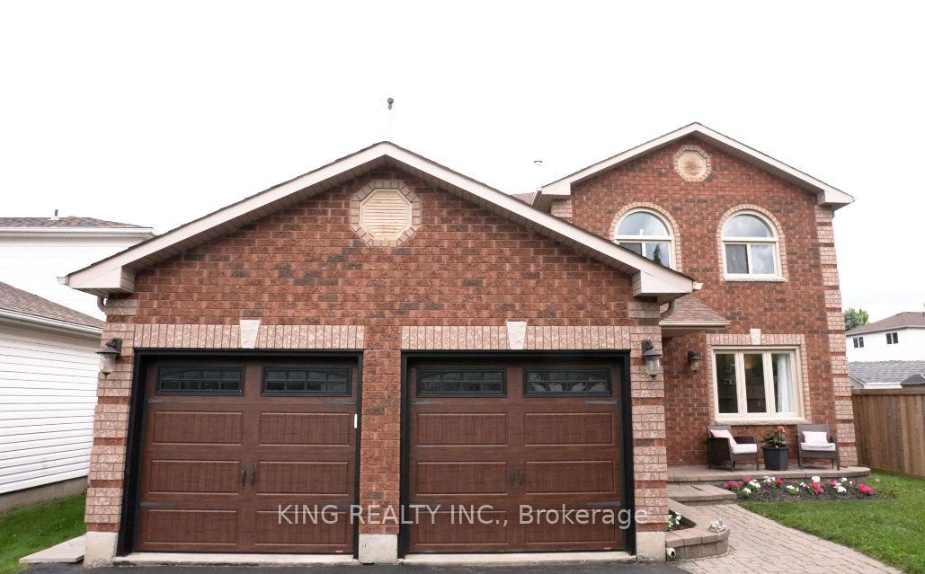 Photo 1 of 9 Whitehorn Crescent, Barrie, Holly — HOMEH