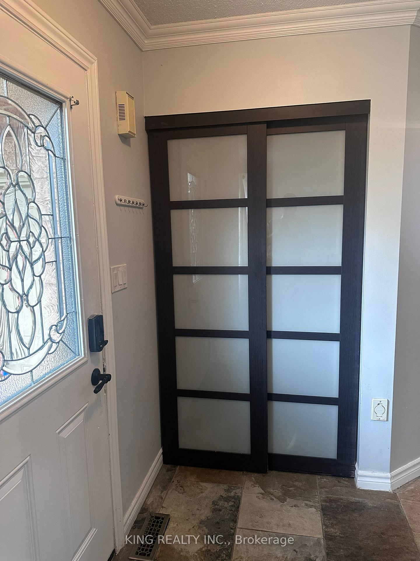 Photo 4 of 9 Whitehorn Crescent, Barrie, Holly — HOMEH