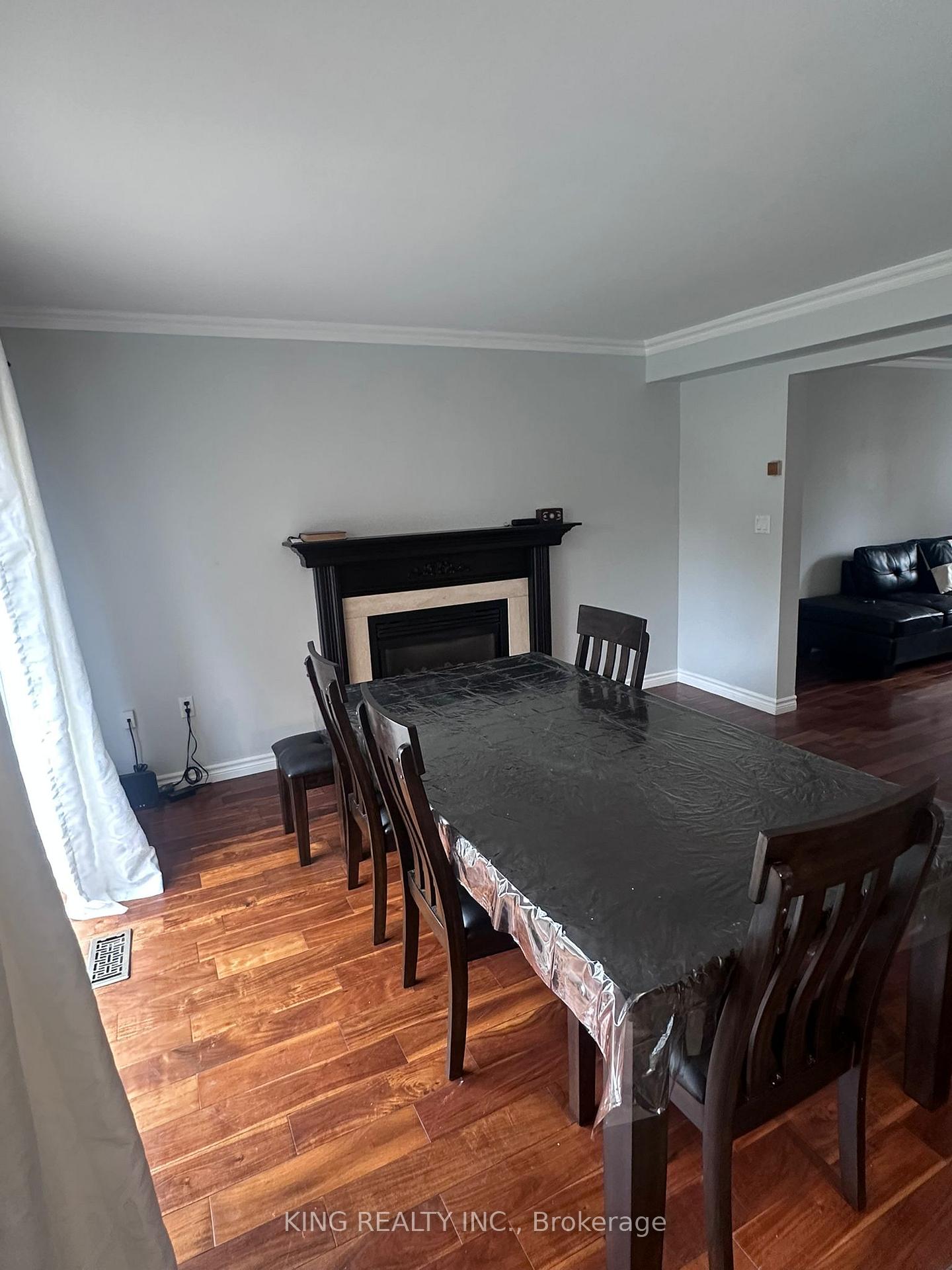 Photo 6 of 9 Whitehorn Crescent, Barrie, Holly — HOMEH