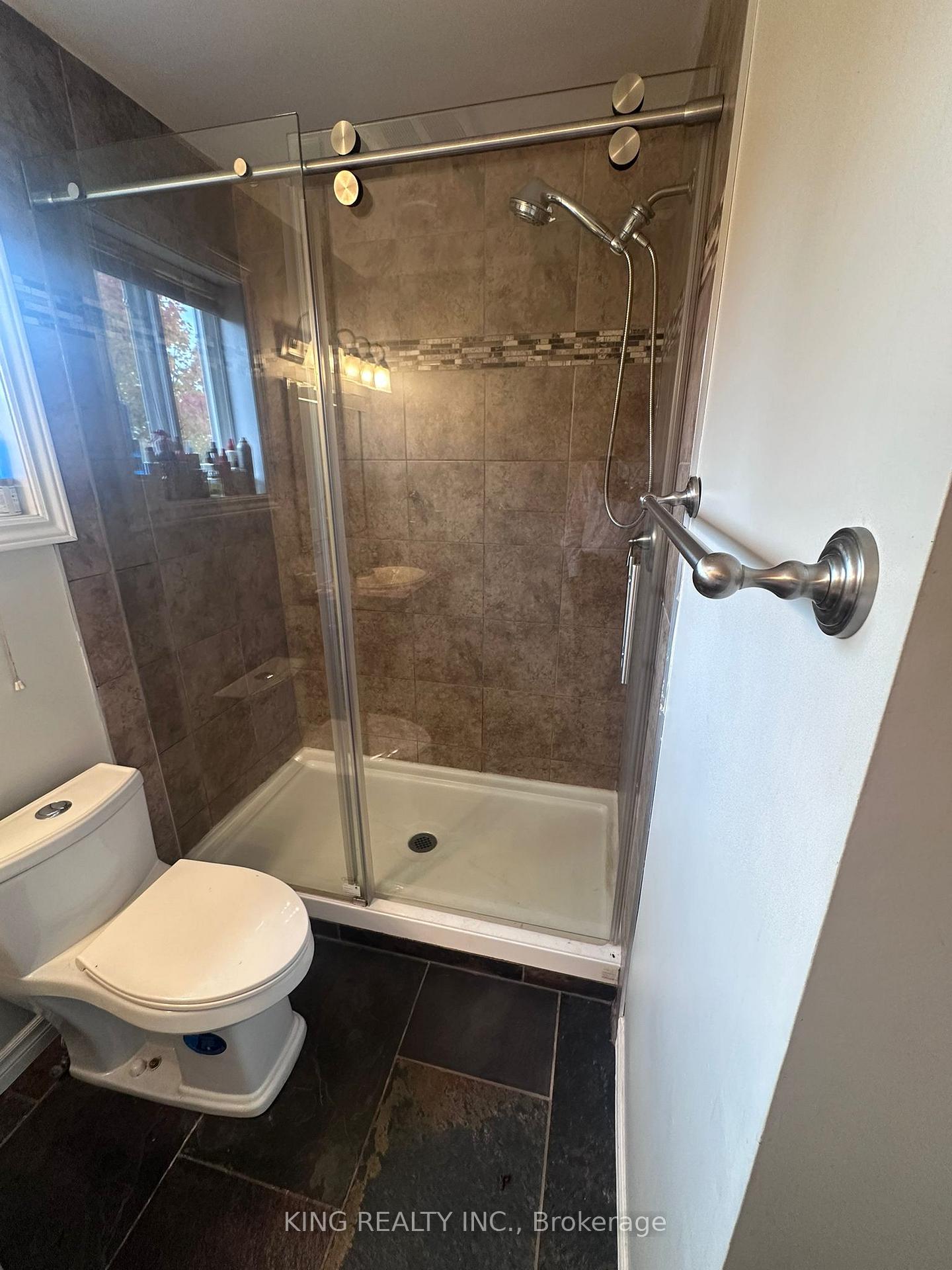 Photo 14 of 9 Whitehorn Crescent, Barrie, Holly — HOMEH