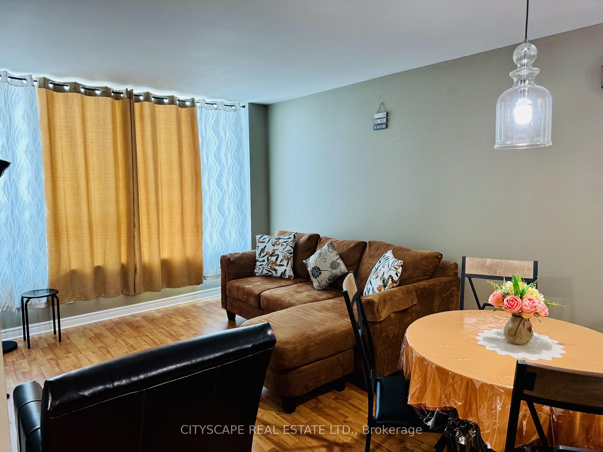 Photo 3 of Unit 5F, 540 Ouellette Avenue, Windsor — HOMEH