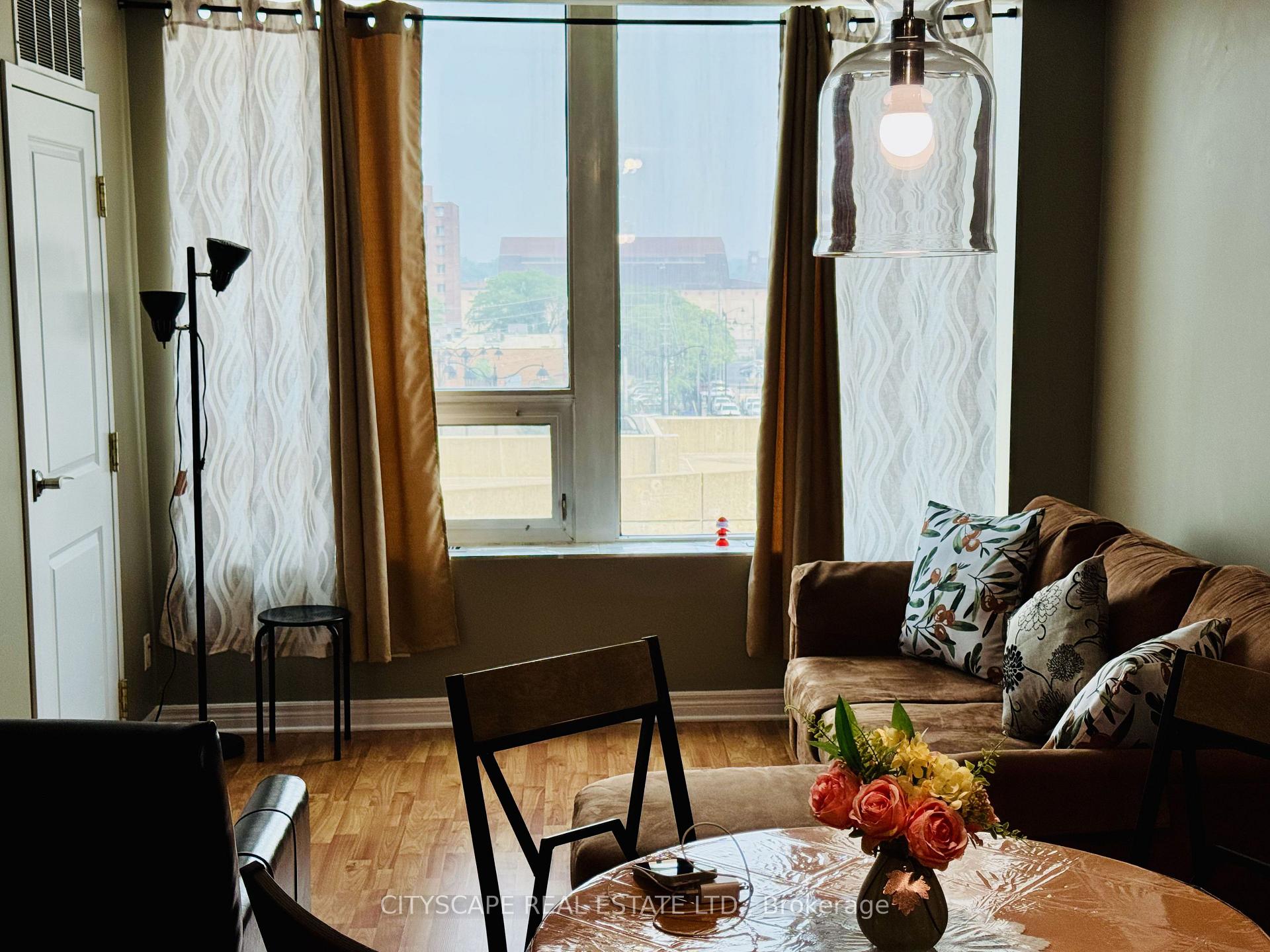 Photo 12 of Unit 5F, 540 Ouellette Avenue, Windsor — HOMEH