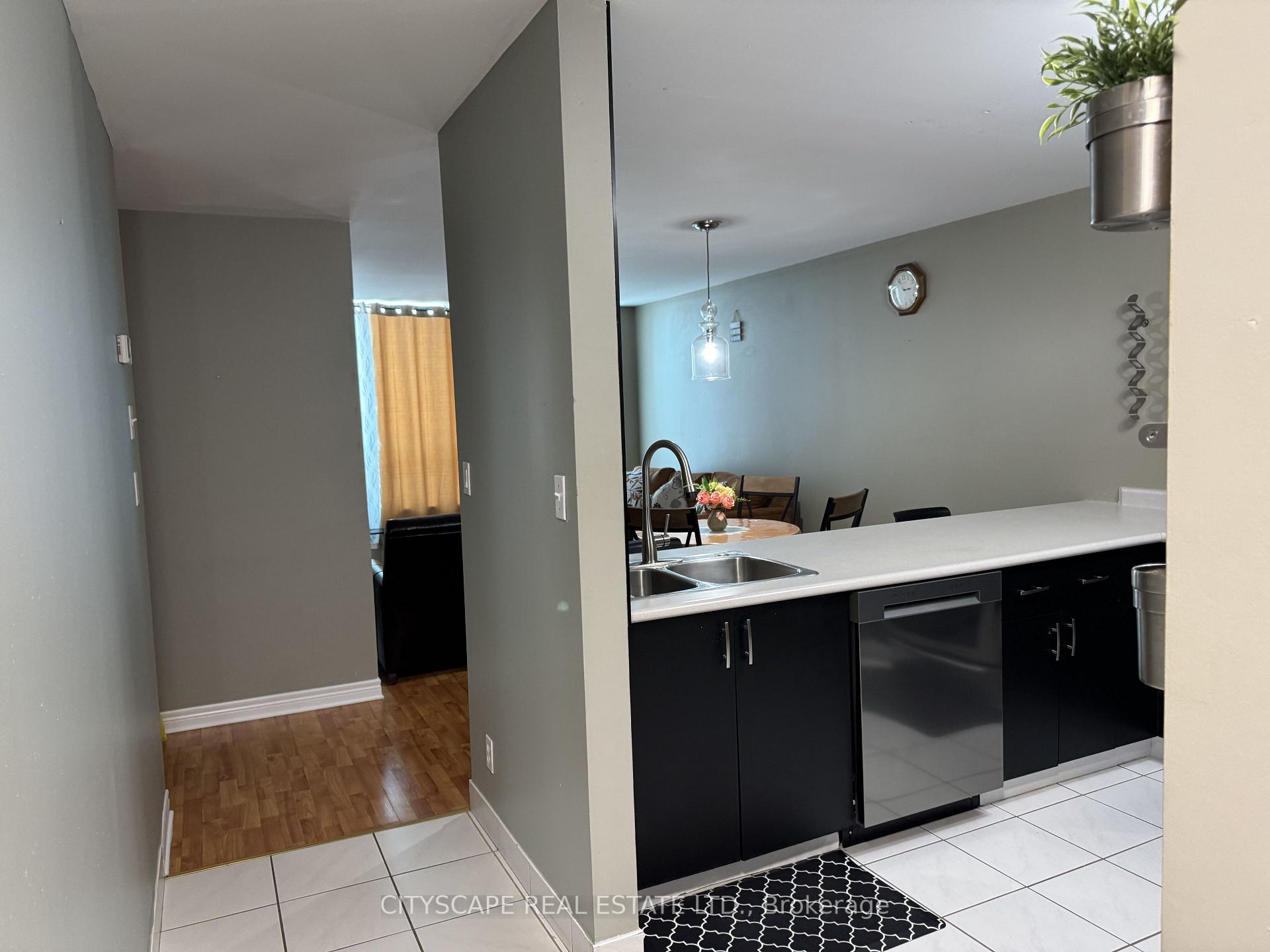 Photo 15 of Unit 5F, 540 Ouellette Avenue, Windsor — HOMEH