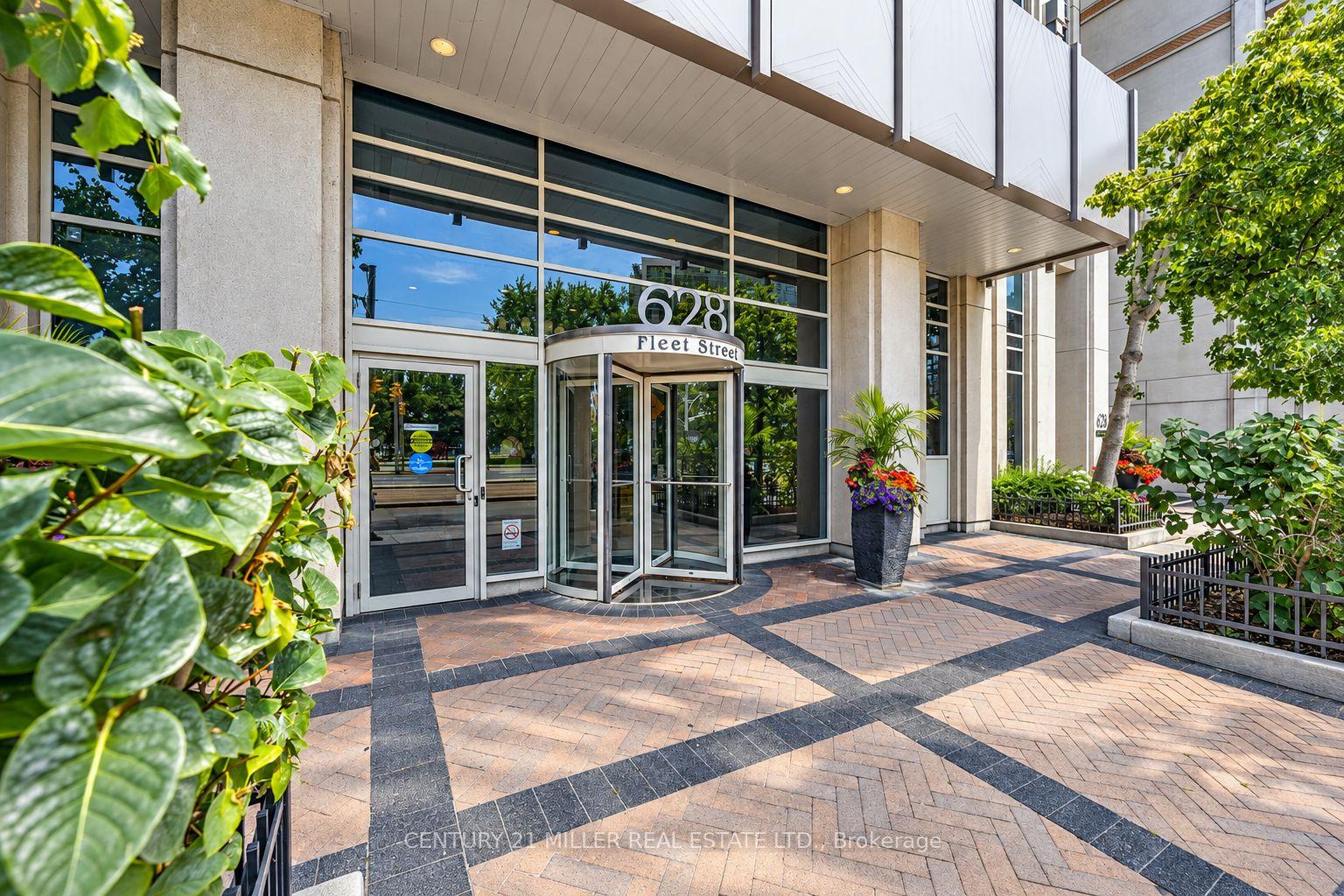 Photo 4 of Unit 2403, 628 Fleet Street, Toronto, Waterfront Communities — HOMEH