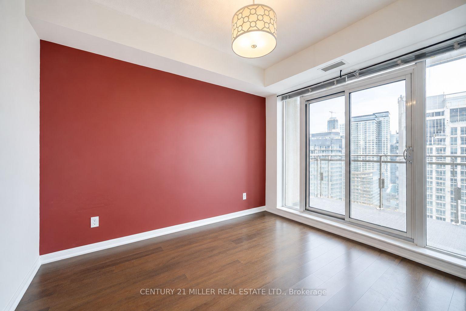 Photo 9 of Unit 2403, 628 Fleet Street, Toronto, Waterfront Communities — HOMEH